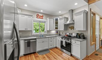 45 Washington Ave, Bartlett, NH 03812