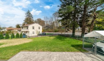 2776 E Main St, Bridgeport, CT 06610