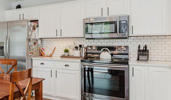 642 Port Dr, Avon, IN 46123