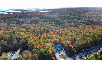 492 N Main St, Barnegat, NJ 08005