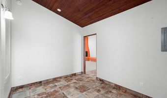 325 Braught Ln, Bosque Farms, NM 87068