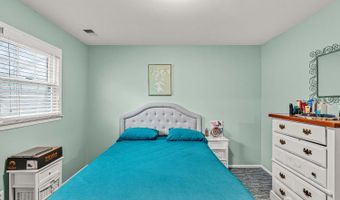 14 E Coddington Ave E, Avenel, NJ 07001