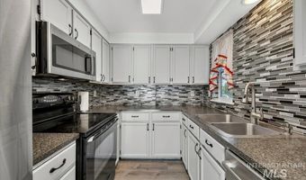 8809 W Canterbury St, Boise, ID 83704