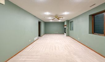 5327 Norris St, Ames, IA 50014