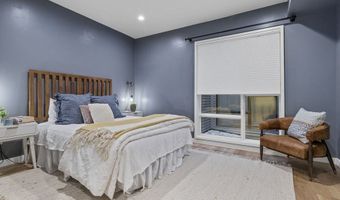 362-364 W Broadway 2, Boston, MA 02127
