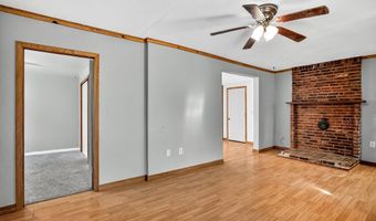 109 W Cline St, Aurora, MO 65605