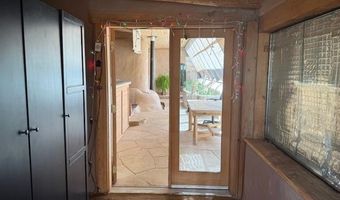 97 Calle Conejo, Arroyo Hondo, NM 87513
