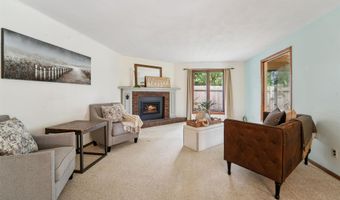 27 CARIBOU Ct, Appleton, WI 54911