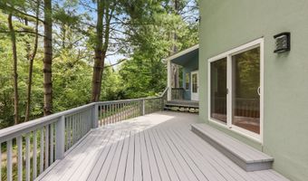 90 Red Hill Rd, Branford, CT 06405