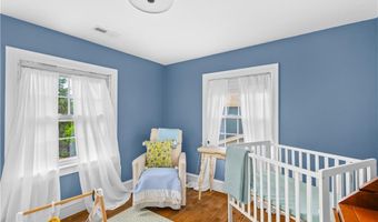 24 Huntington Dr, East Providence, RI 02916