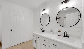 9 A Alice Dr, Burlington, CT 06013