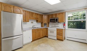 105 Hicks Ave, Bennington, VT 05201