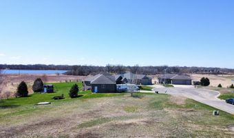 1738 Tiger Ridge Ct, Albert Lea, MN 56007