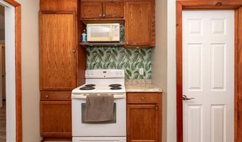 30 2nd St St, Franklinville, NJ 08322