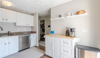 62 Scituate Farms Dr, Cranston, RI 02921