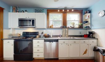 184 Whitney St, Auburn, ME 04210