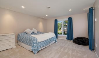 301 22nd St NW, Austin, MN 55912