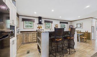 425 Pfeiffer Rd, Batesville, AR 72501