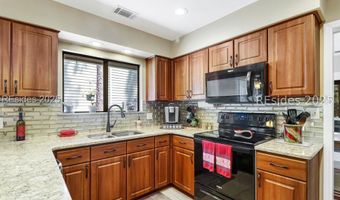 27 Arrow Wood Rd, Hilton Head Island, SC 29926
