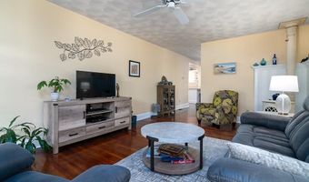 63 Starr St, Johnston, RI 02919