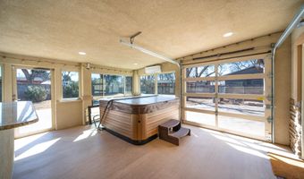 1403 S Country Club Cir, Carlsbad, NM 88220