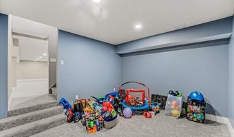 35 Gina Dr, Allentown, NJ 08501