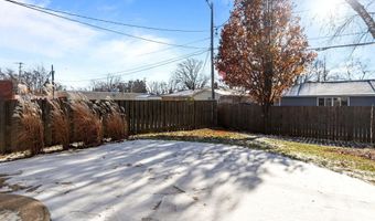 701 E LONGVIEW Dr, Appleton, WI 54911