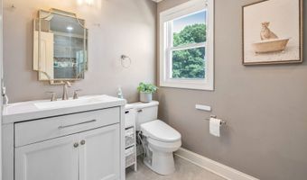 75 Bowlby St, Andover, NJ 07801