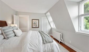 43 Farewell St 2, Newport, RI 02840