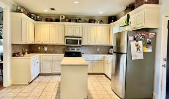 211 Tucker Dr, Brandon, MS 39042