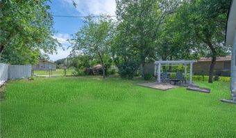1002 E Hill Ave, Alice, TX 78332