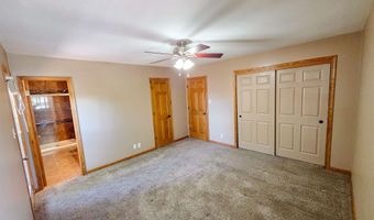 950 APACHE St, Cheyenne, WY 82009