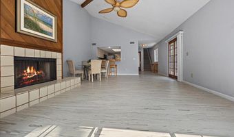 314 8TH St A, Atlantic Beach, FL 32233