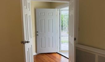 128 Pleasant Ave, Bergenfield, NJ 07621