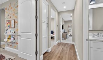 3918 W 242nd St, Torrance, CA 90505