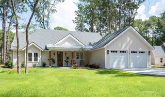 13 Woods Ln, Beaufort, SC 29907