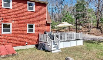 89 Narrow Ln, Charlestown, RI 02813
