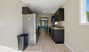 2122 Michigan St, Algonac, MI 48001