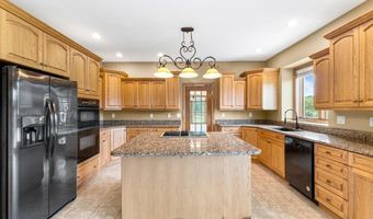 704 SW Coventry Cir, Ankeny, IA 50023