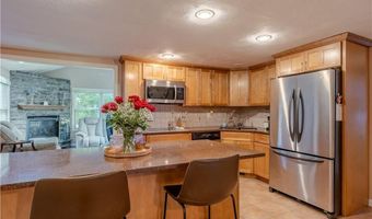 6 Jacksonia Dr, North Providence, RI 02911