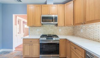 2041 W 29th Pl, Los Angeles, CA 90018