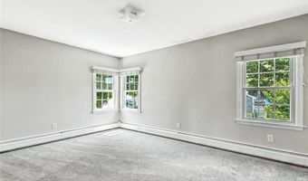 25 Viking Dr, Bristol, RI 02809