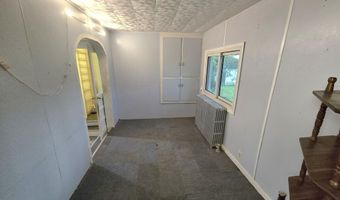 656 Temple Ln, Altoona, PA 16602