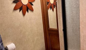 8785 NW Glenwood Rd, Amity, MO 64422