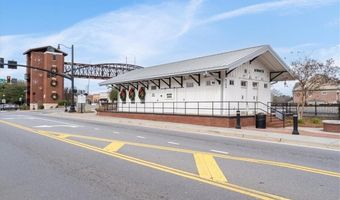 4120 S Lakeshore Dr, Acworth, GA 30101