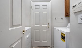 84 CHAIN Blvd, Bayville, NJ 08721