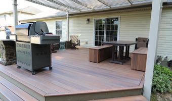 381 Woodside Ct, Batesville, IN 47006