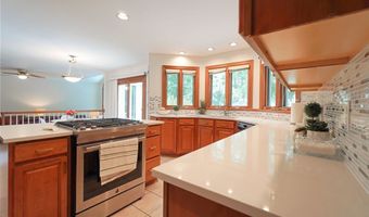 23 Forrester Ct, Amherst, NY 14228