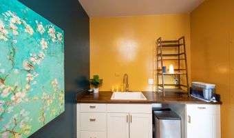 711 E Valley Rd 202A, Basalt, CO 81621