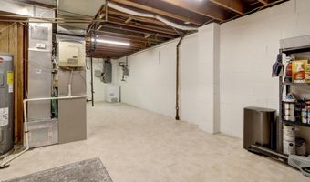 8302 NIGHTINGALE Ct, Annandale, VA 22003